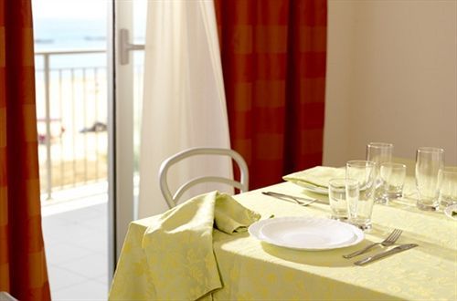 Aparthotel Casa Del Mar Roseto Degli Abruzzi Exterior foto